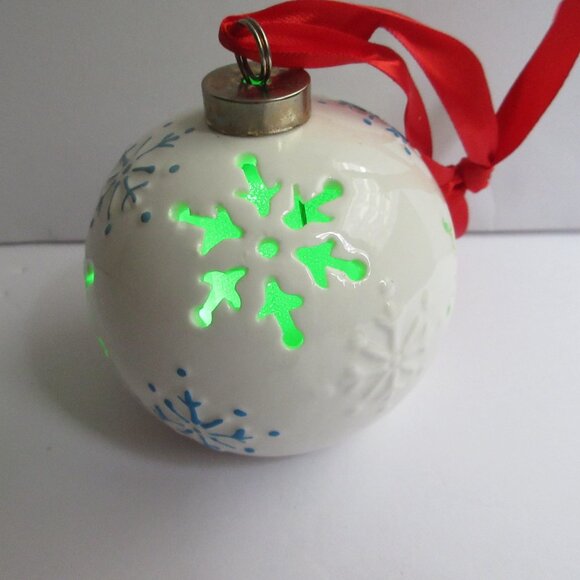 Lightscapes Porcelain Snowflake Christmas Ornament Light Color Changing WORKS - Picture 8 of 11